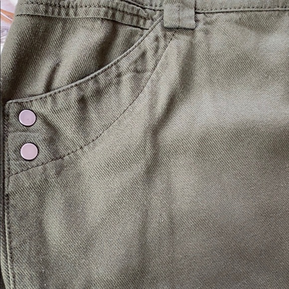 Olive Green Riveted Utility Cargo Mini Skirt w Pockets Coldwater Creek Size 6 - Picture 10 of 10